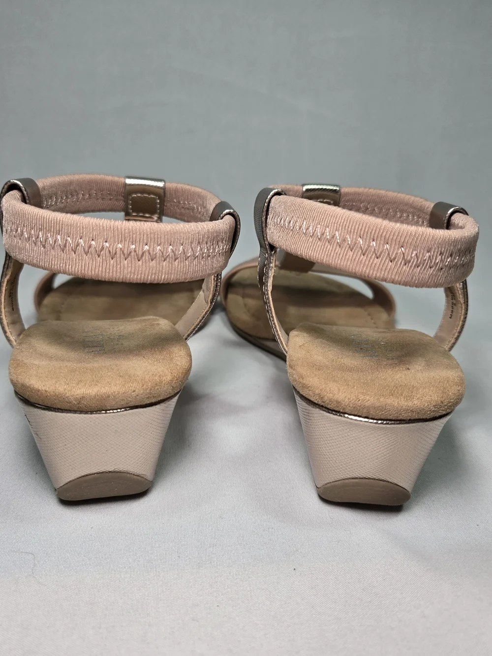 ALFANI Rose Gold Wedge Sandal Womens 5.5 Boho Beach Soft Girl Summer